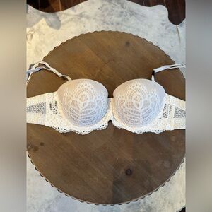 Victoria's Secret Ivory Lace Bra